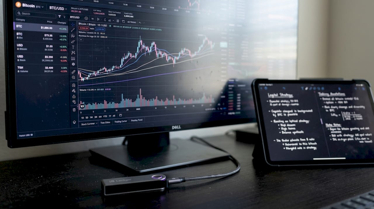 AI crypto investing: strategies and tools explained